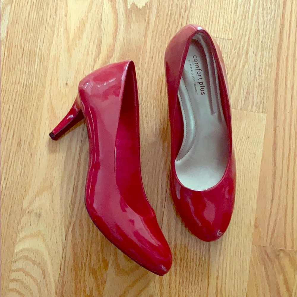 Red stiletto pumps with Comfort Plus insoles